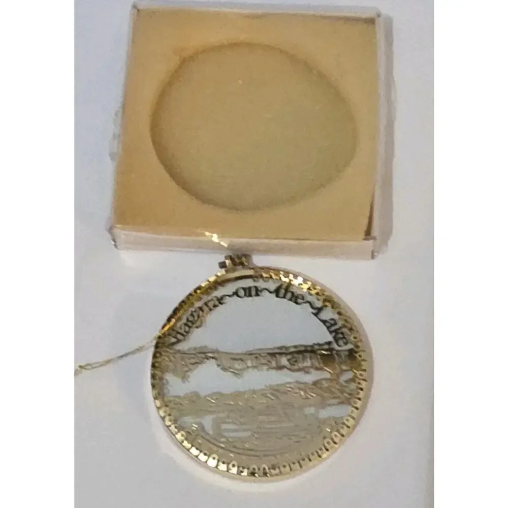 Niagra On The Lake Canada Round Gold And Glass Christmas Ornament Wine Country